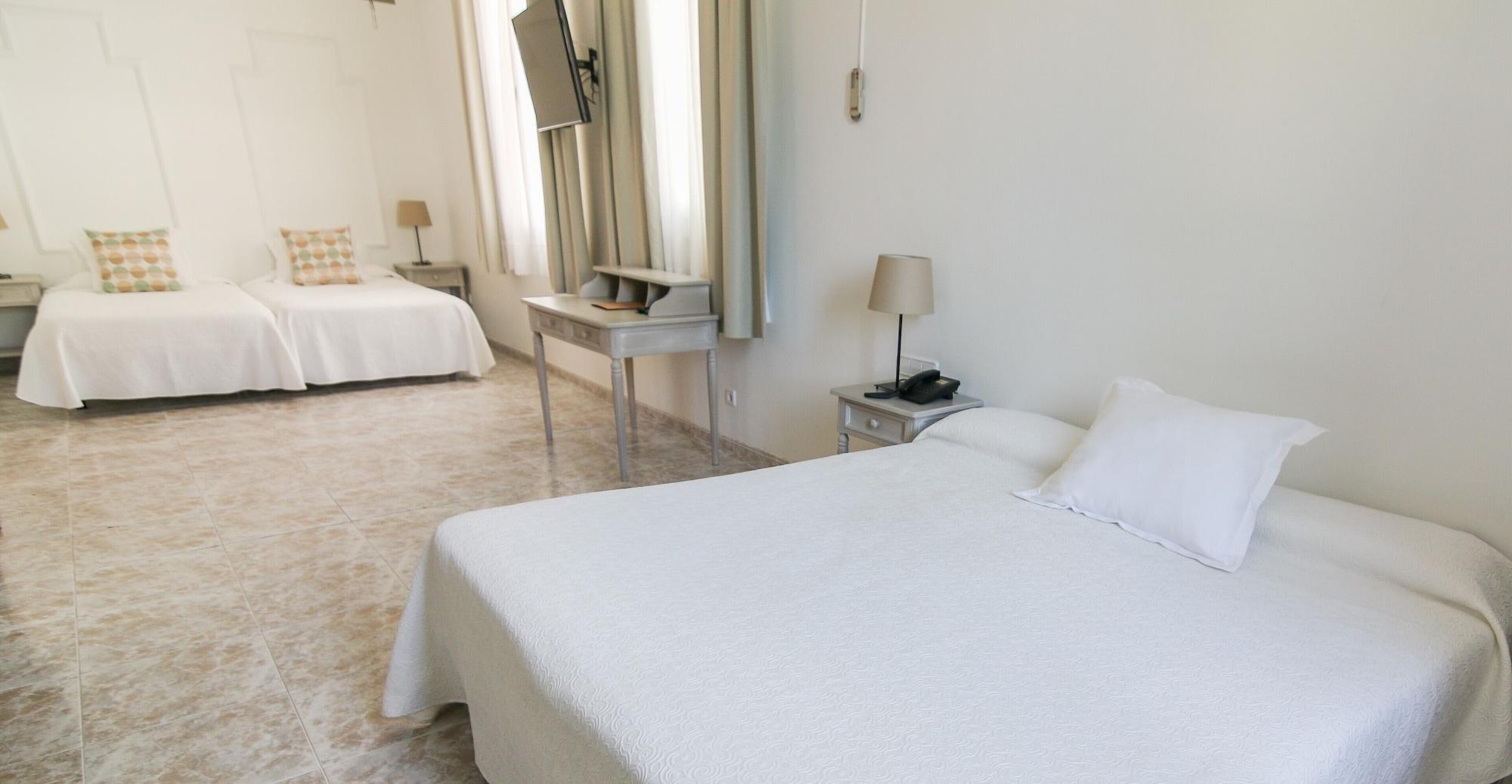 Hotel Capri Сиджес Экстерьер фото
