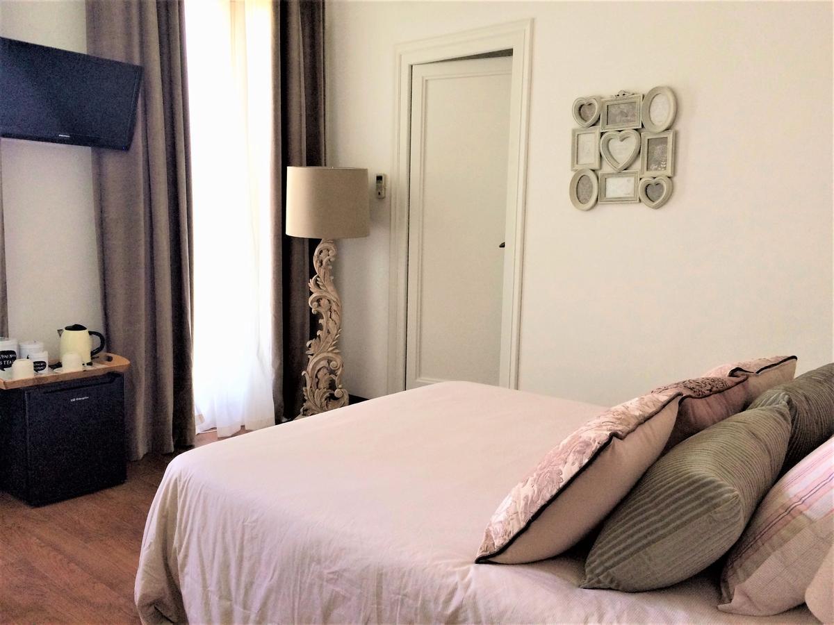 Hotel Capri Сиджес Экстерьер фото
