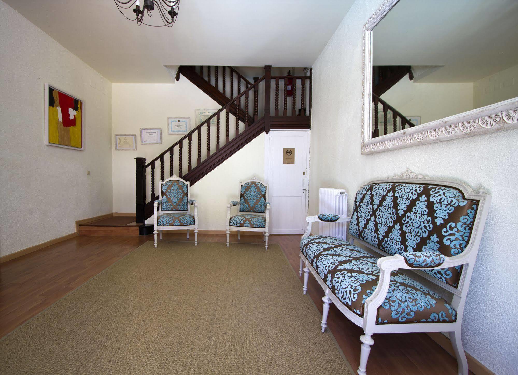 Hotel Capri Сиджес Экстерьер фото